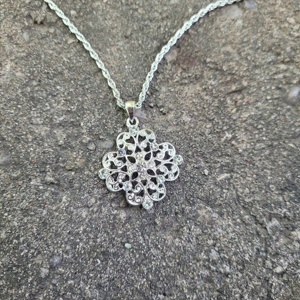 Silver Flower Necklace
